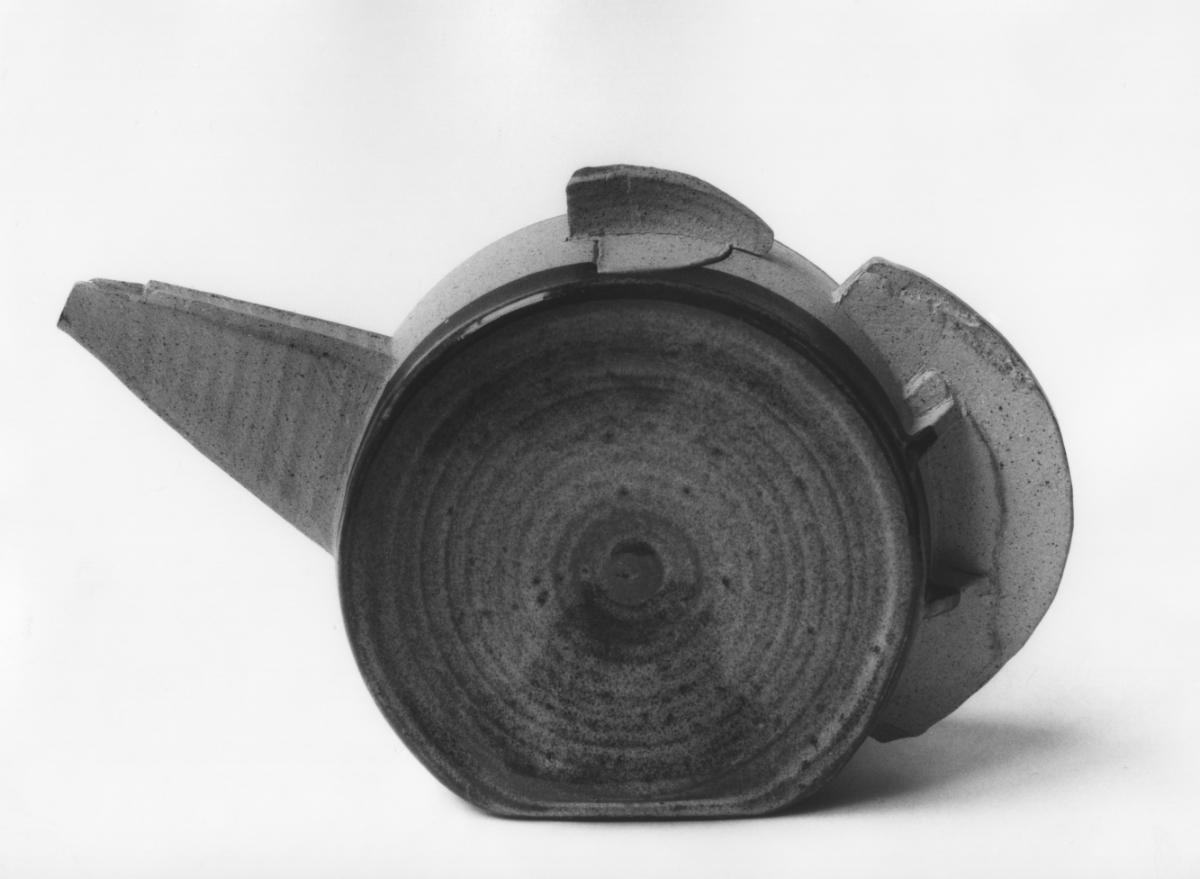KANNE 1984, Steinzeug, gebaut, Höhe 16 cm, Foto Ilona Ripke